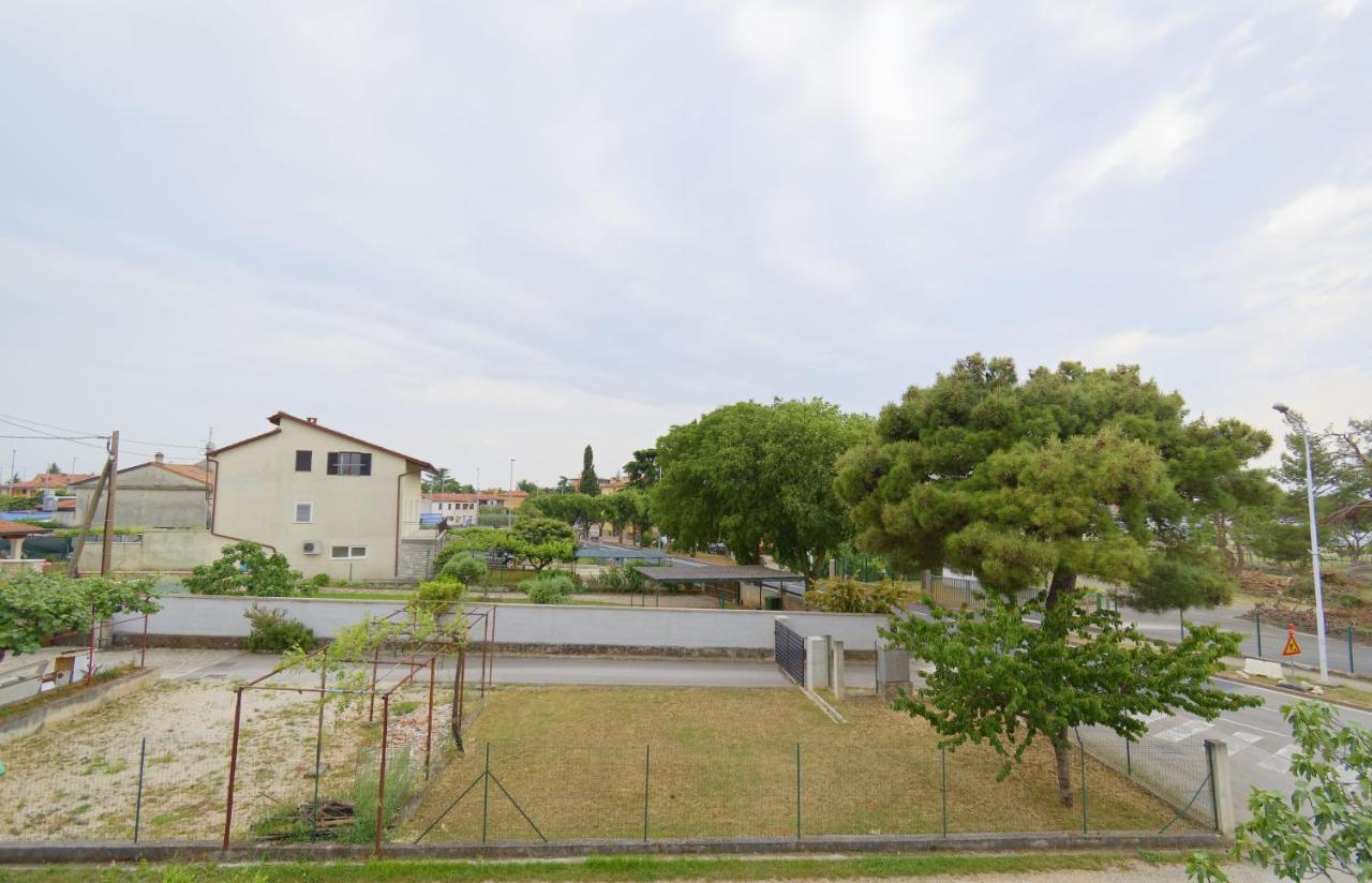 Apartment Patrik By Rent Istria ウマグ エクステリア 写真