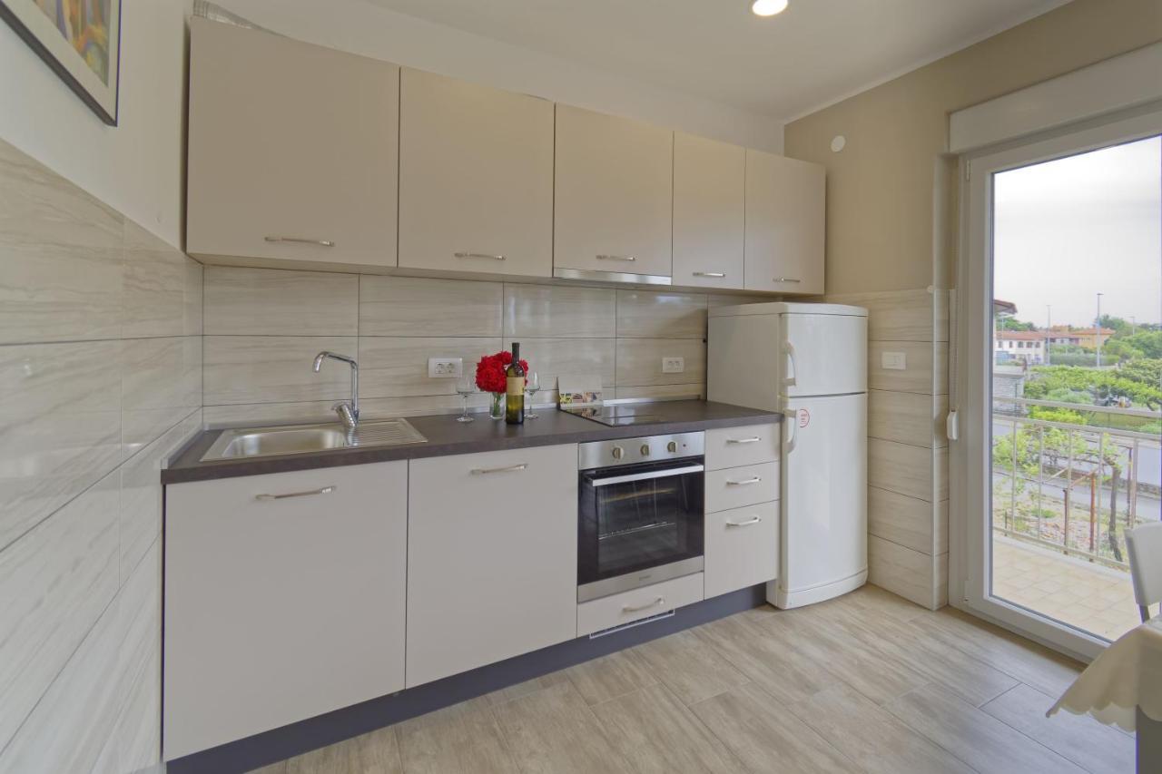 Apartment Patrik By Rent Istria ウマグ エクステリア 写真