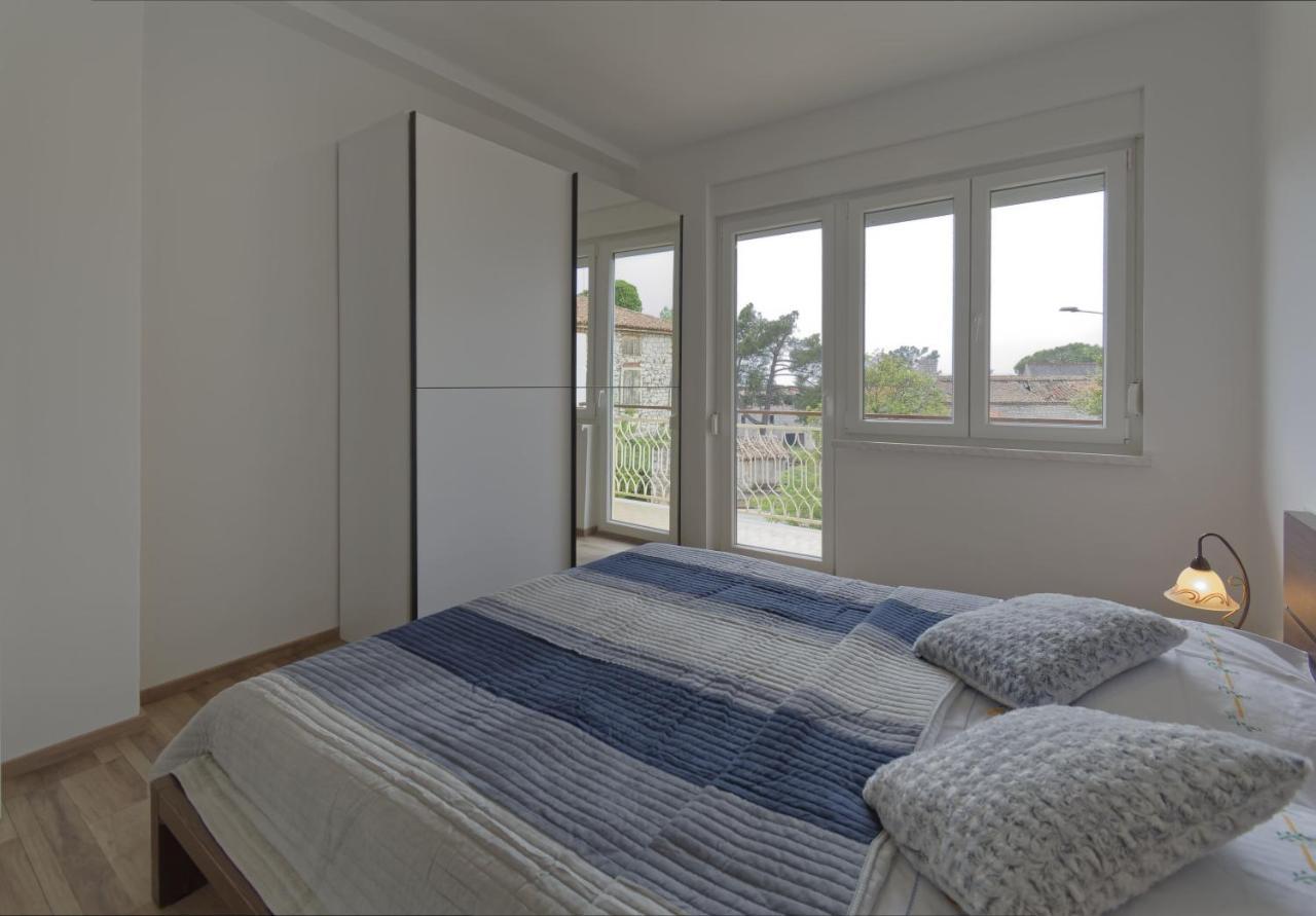 Apartment Patrik By Rent Istria ウマグ エクステリア 写真